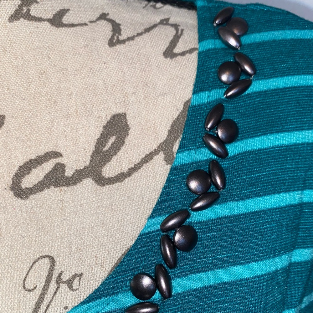 💙💚Ruby Rd Neck Accent Top💚💙 - Picture 5 of 10